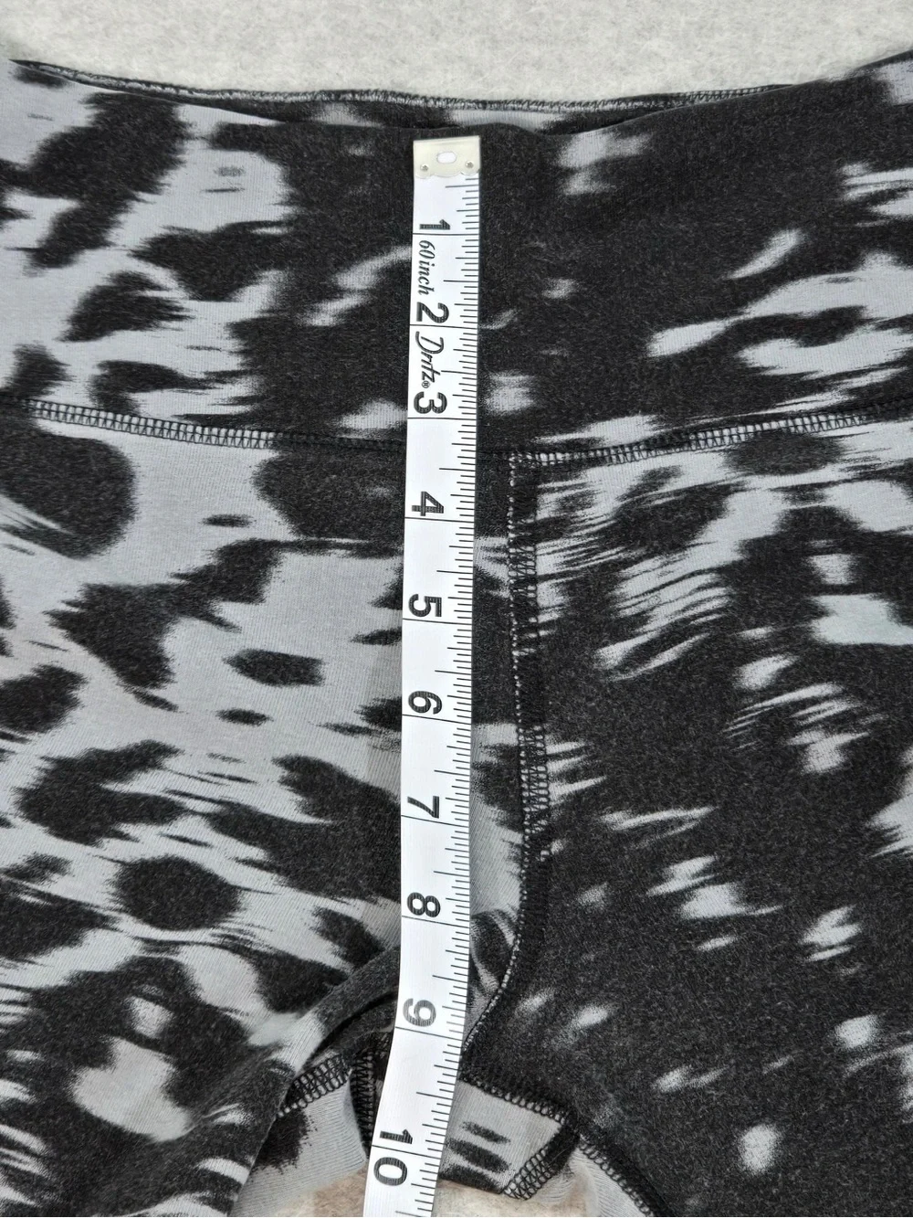 Nike Dri-FIT Women’s Ankle Leggings Medium Regular Black/Gray Abstract
